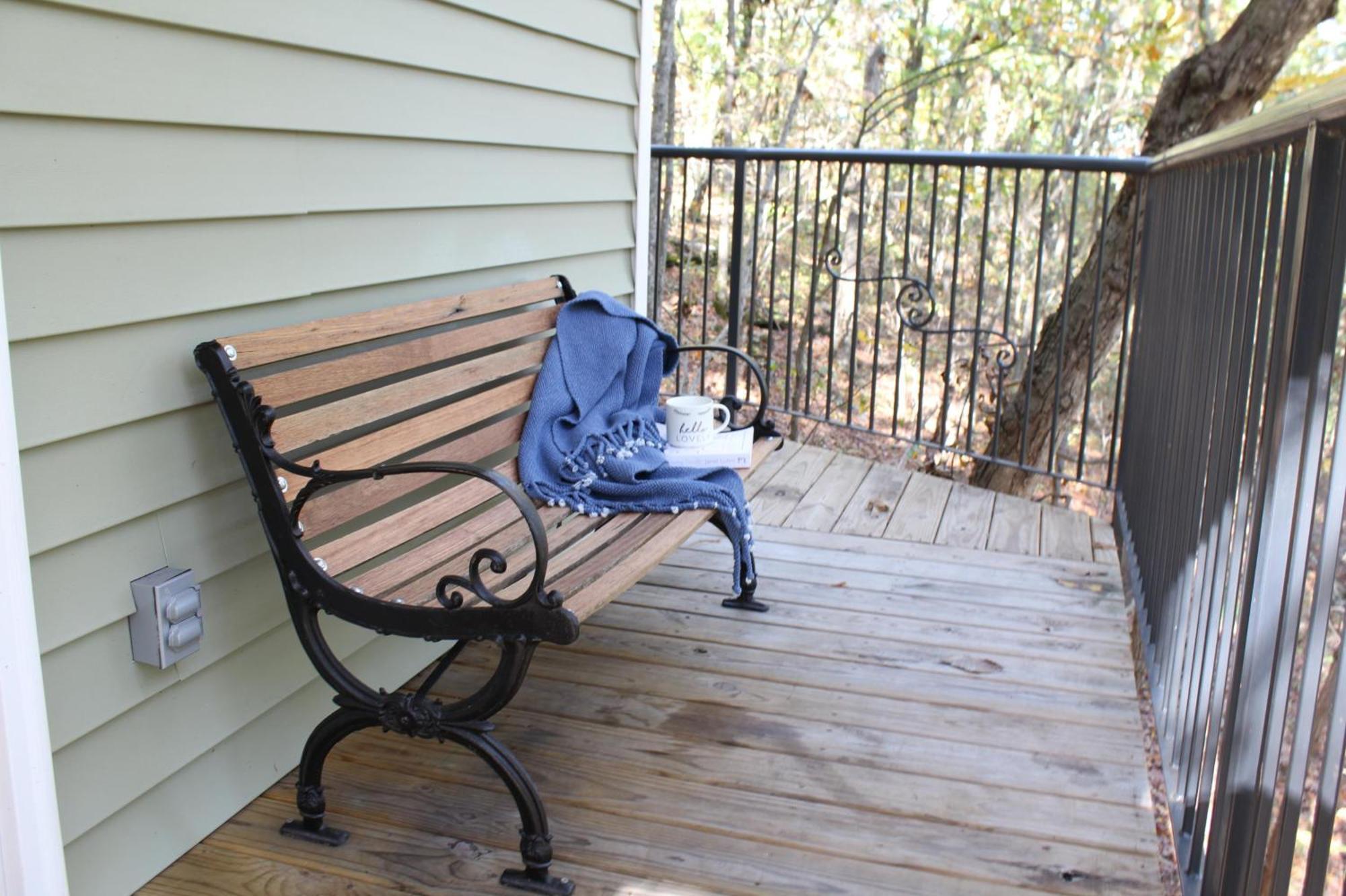 Secluded Treehouse In The Woods - Tree Hugger Hideaway Villa Branson Exterior foto