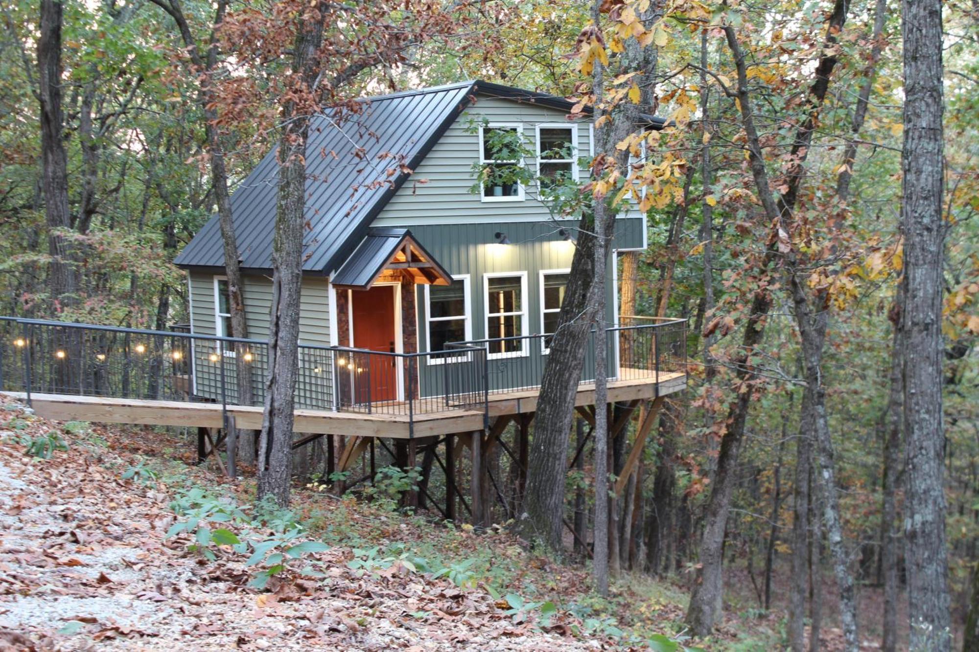 Secluded Treehouse In The Woods - Tree Hugger Hideaway Villa Branson Exterior foto